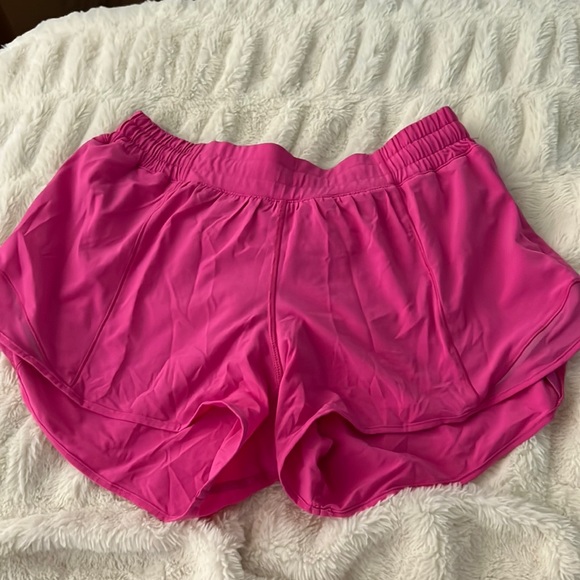 sonic pink LULULEMON hotty hot inch shorts